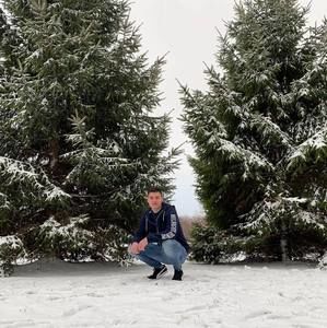 Meet your Posher, Camilo